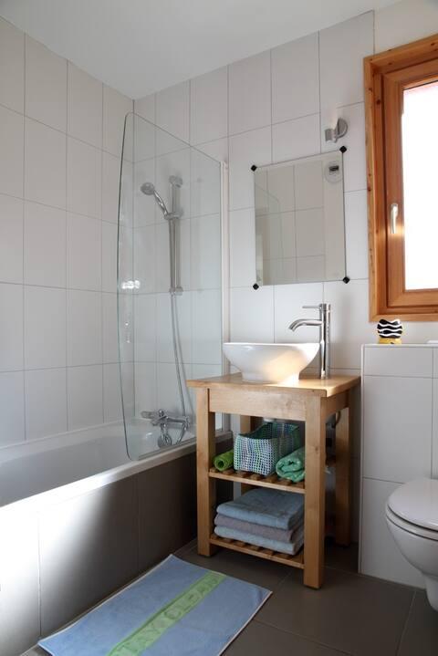 Main bathroom